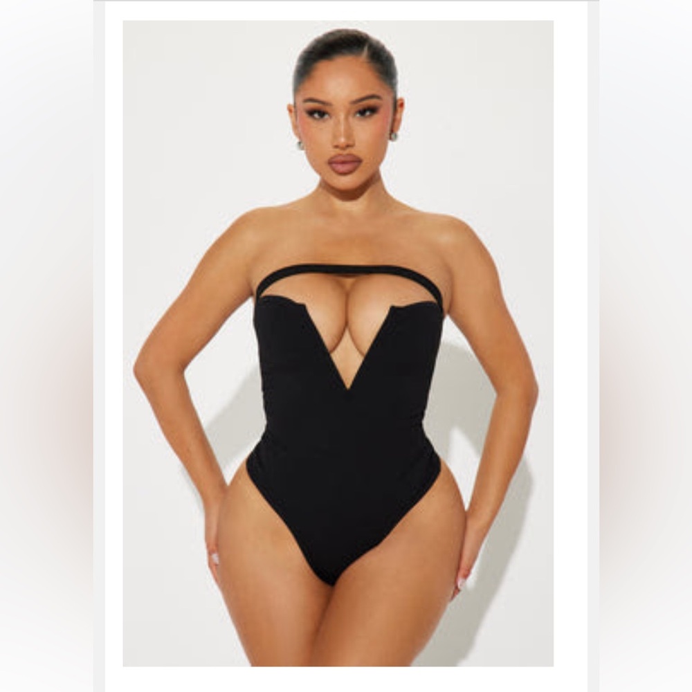 Fashion Nova Black Strapless Bodysuit